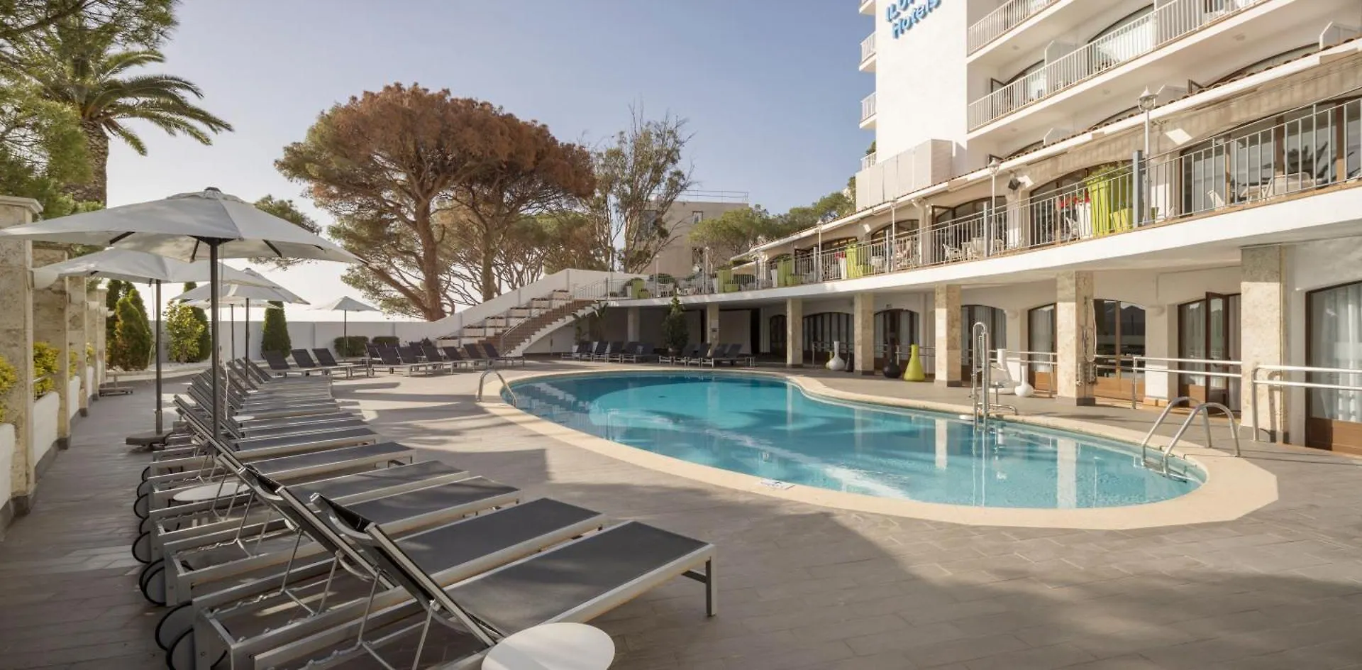 Hotel Ilunion Caleta Park Sant Feliu de Guíxols 4*,